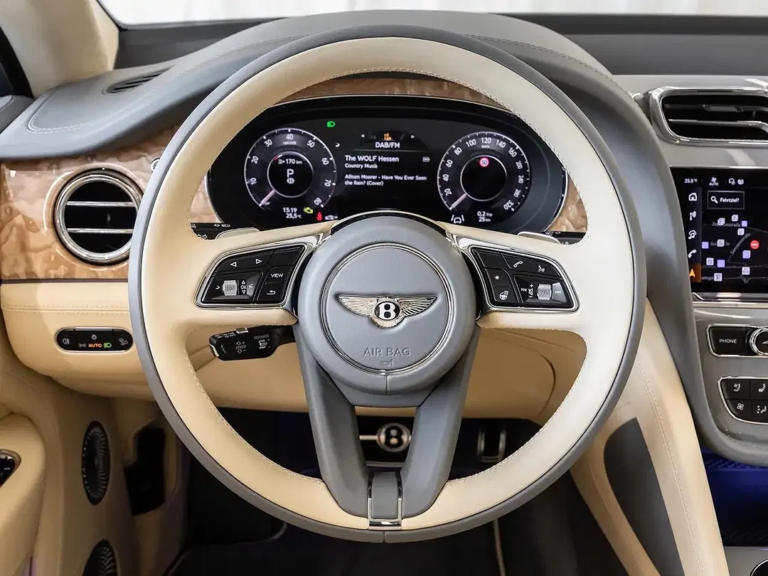 Bentley Bentayga - Thumbnail 11