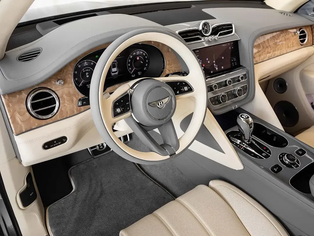 Bentley Bentayga - Thumbnail 6