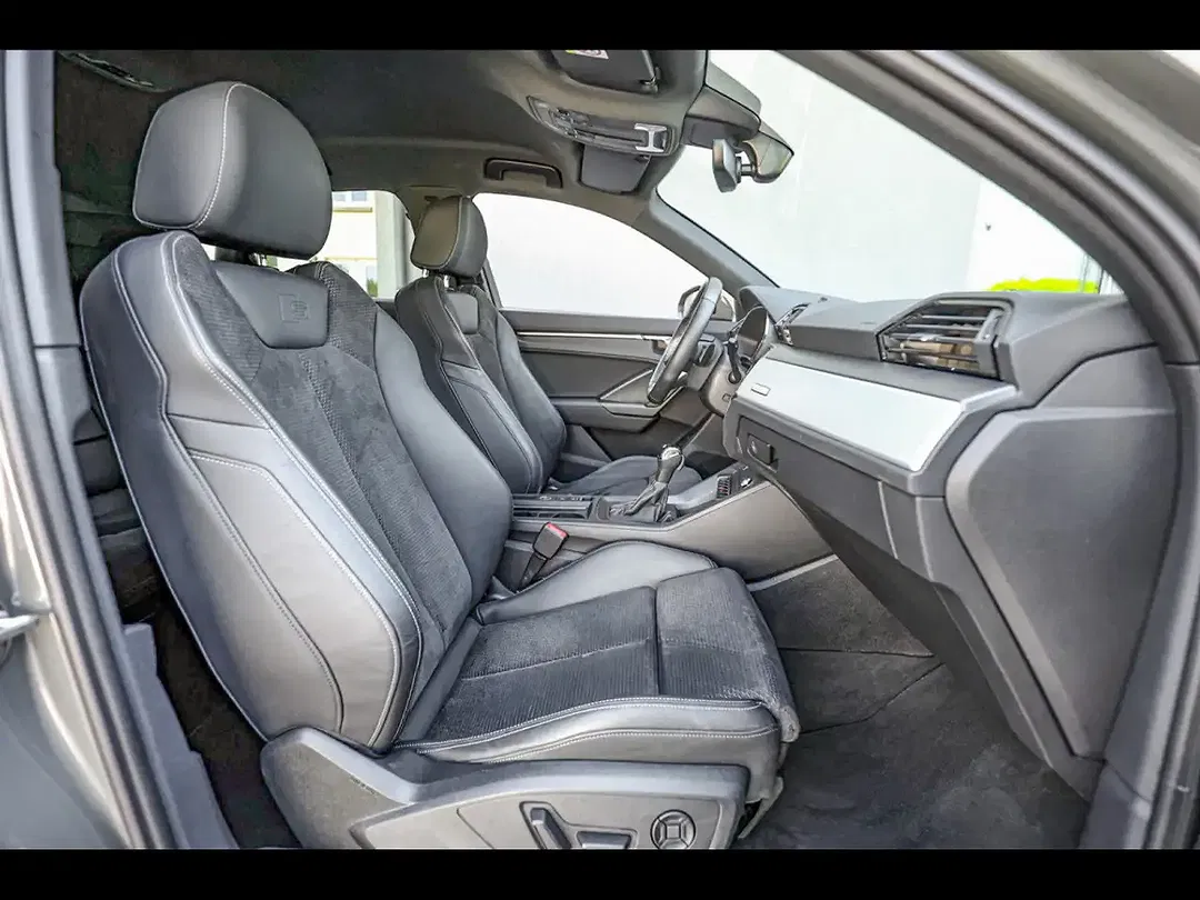 Audi Q3 - Thumbnail 14