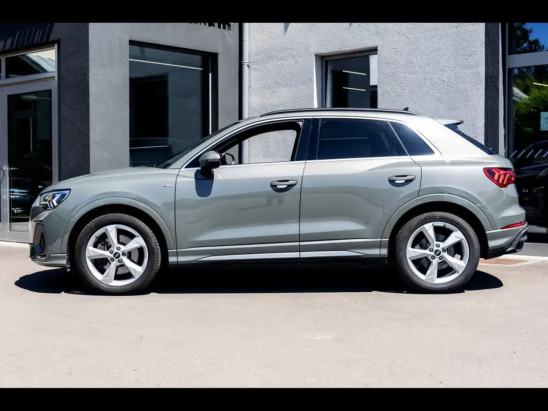 Audi Q3 - Thumbnail 2