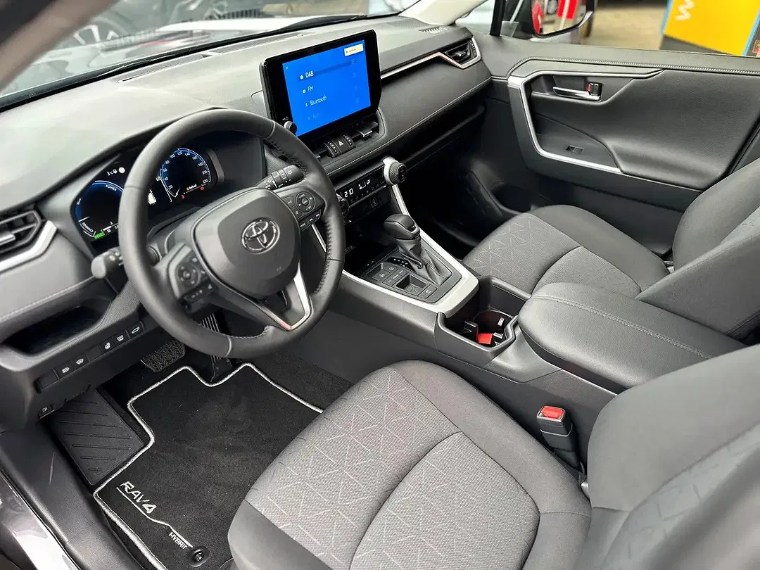 Toyota RAV 4 - Thumbnail 10