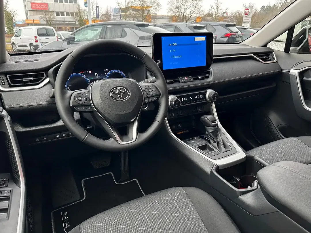 Toyota RAV 4 - Thumbnail 11
