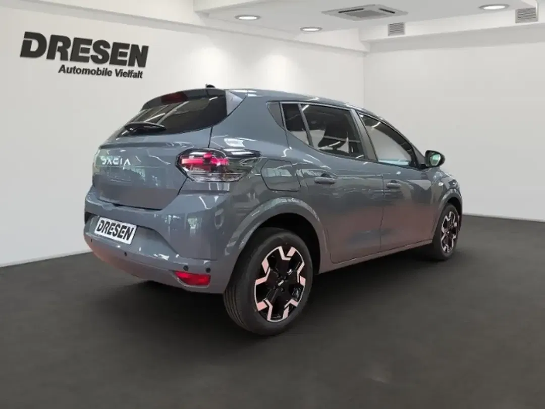 Dacia Sandero - Thumbnail 2