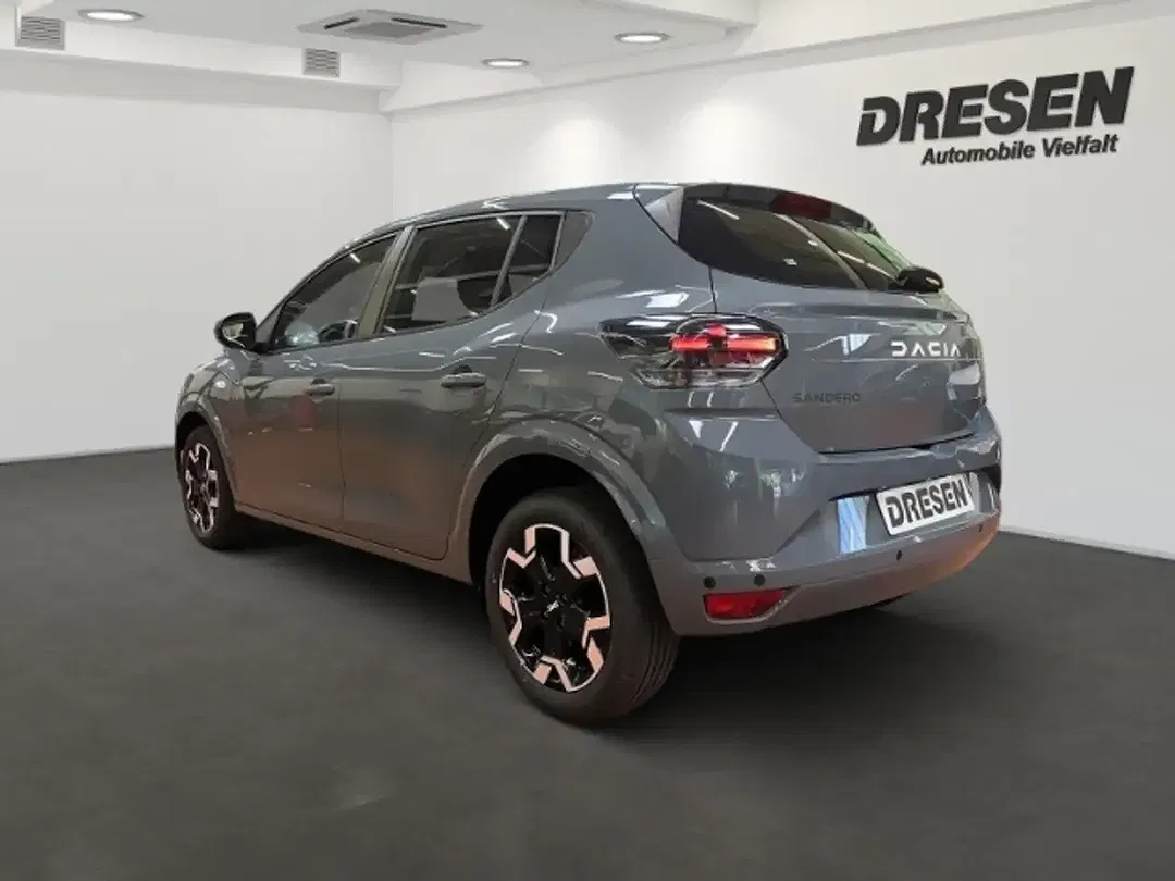 Dacia Sandero - Thumbnail 3