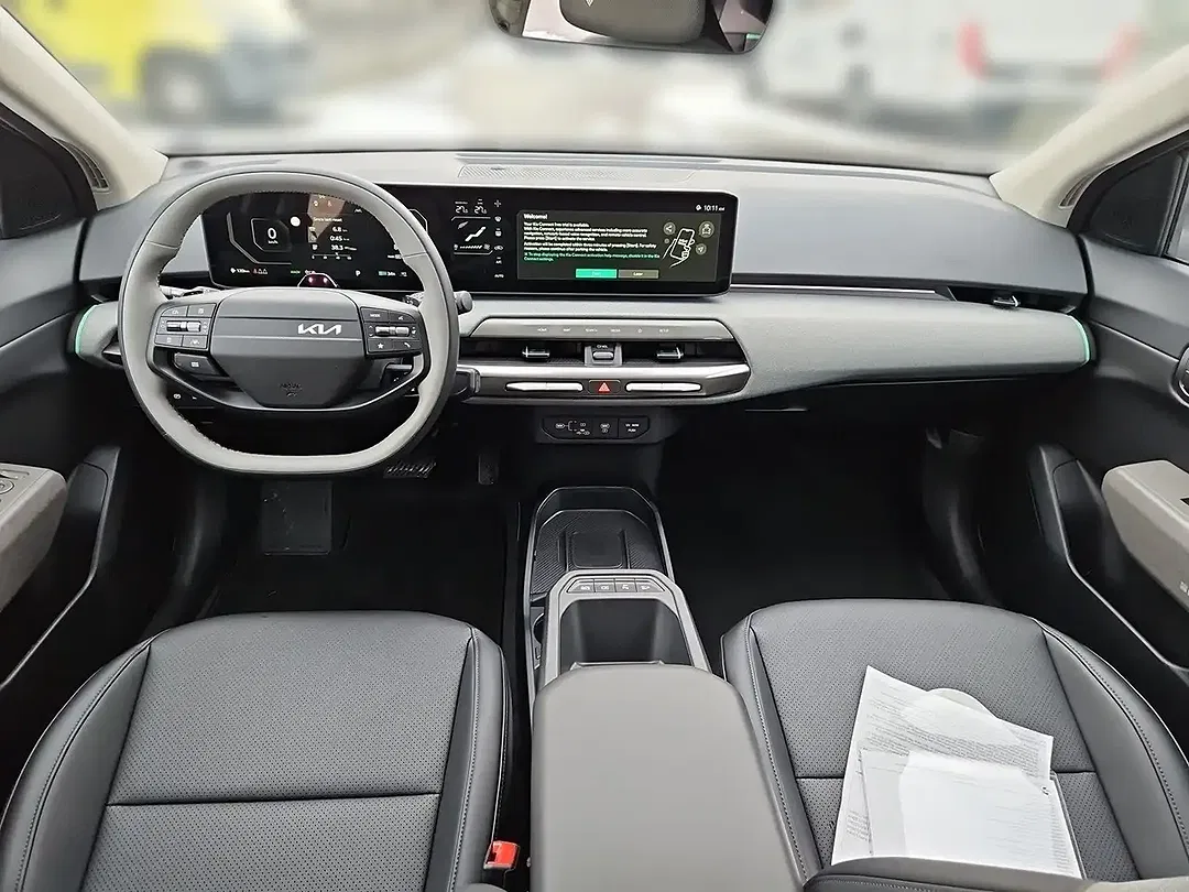 Kia EV4 - Thumbnail 11