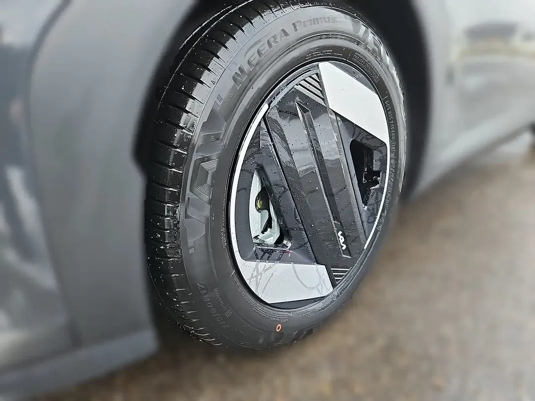 Kia EV4 - Thumbnail 5