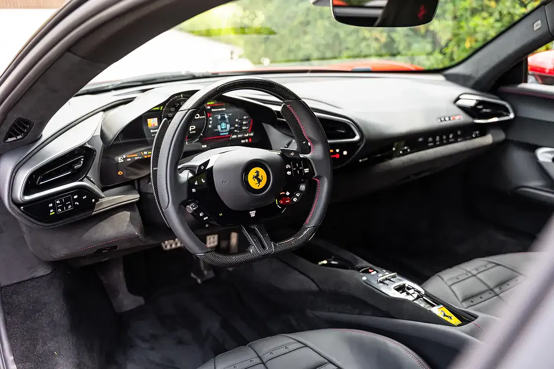 Ferrari 296 GTB - Thumbnail 12