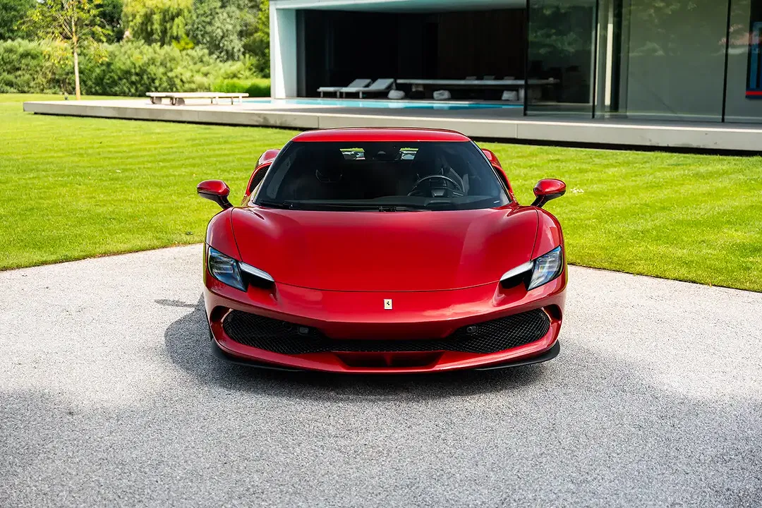Ferrari 296 GTB - Thumbnail 2