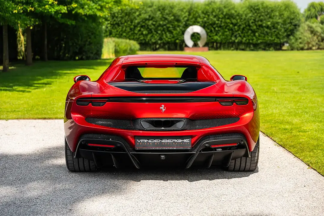 Ferrari 296 GTB - Thumbnail 6