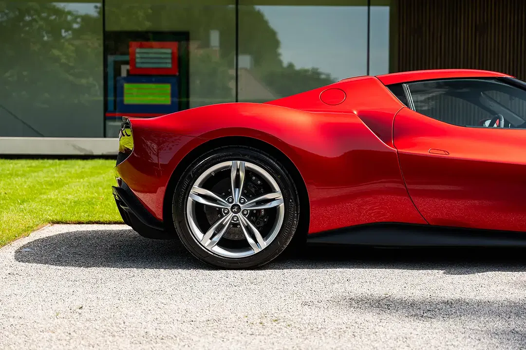 Ferrari 296 GTB - Thumbnail 7