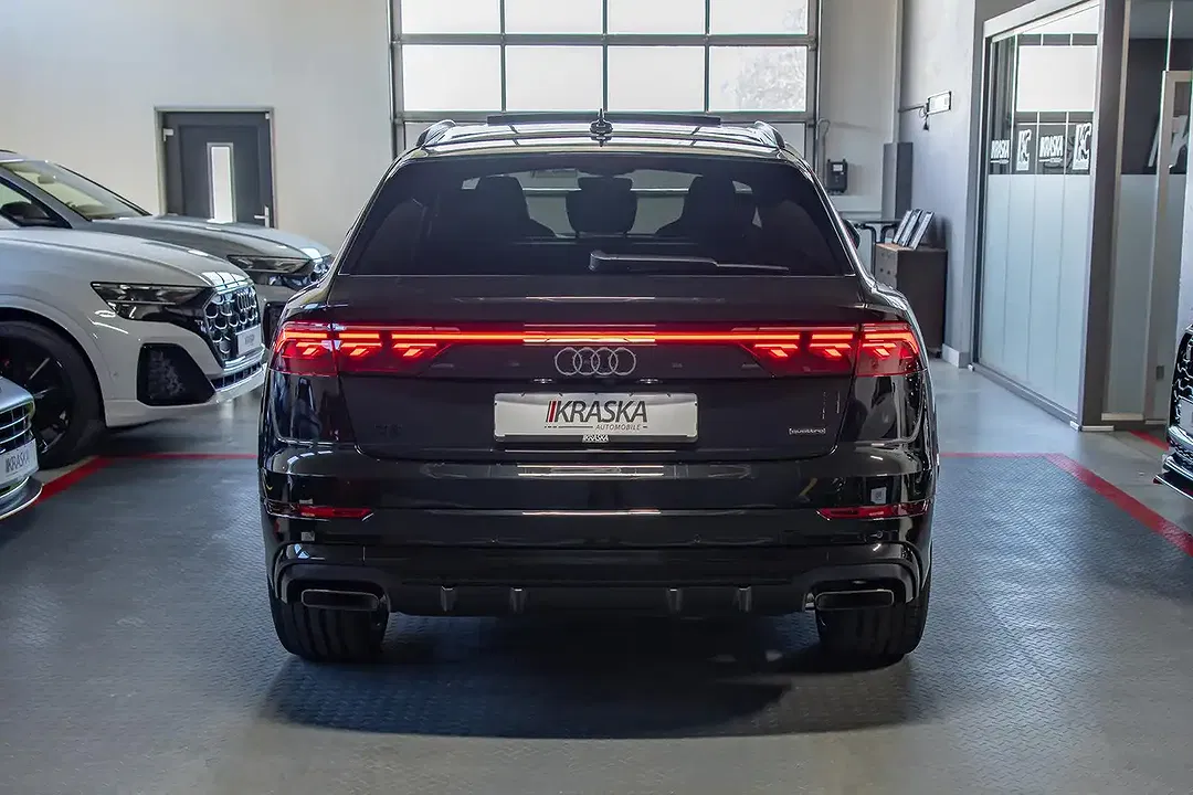 Audi Q8 - Thumbnail 10
