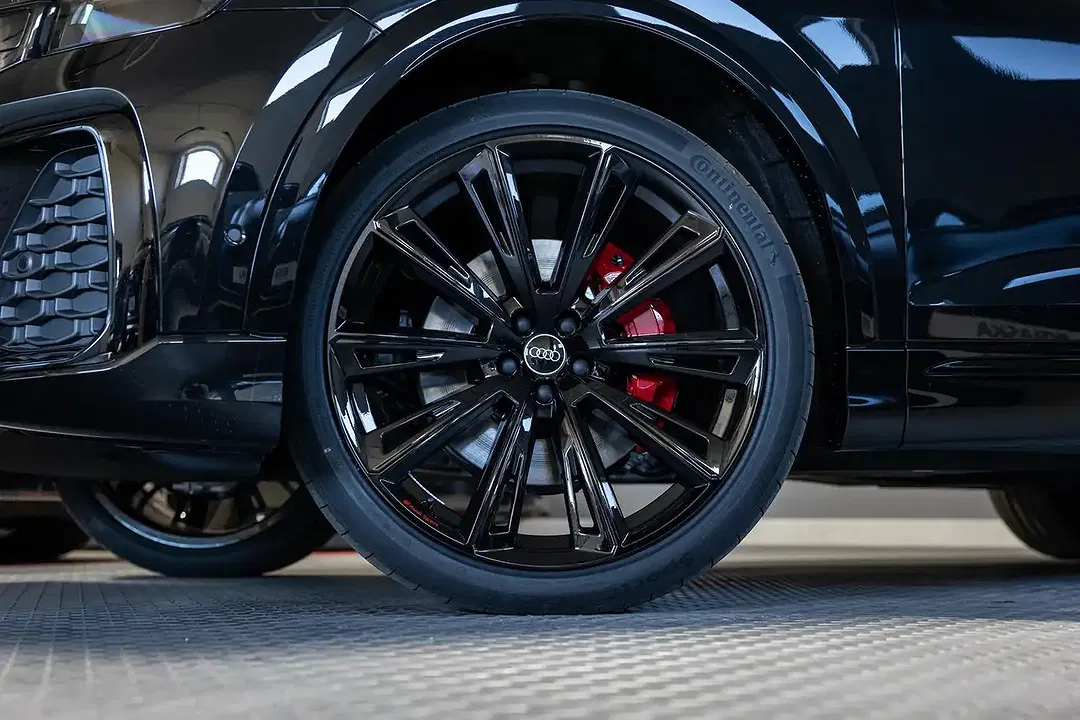 Audi Q8 - Thumbnail 2