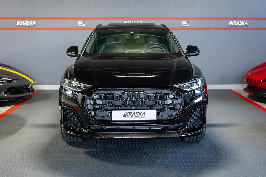 Audi Q8 - Thumbnail 3