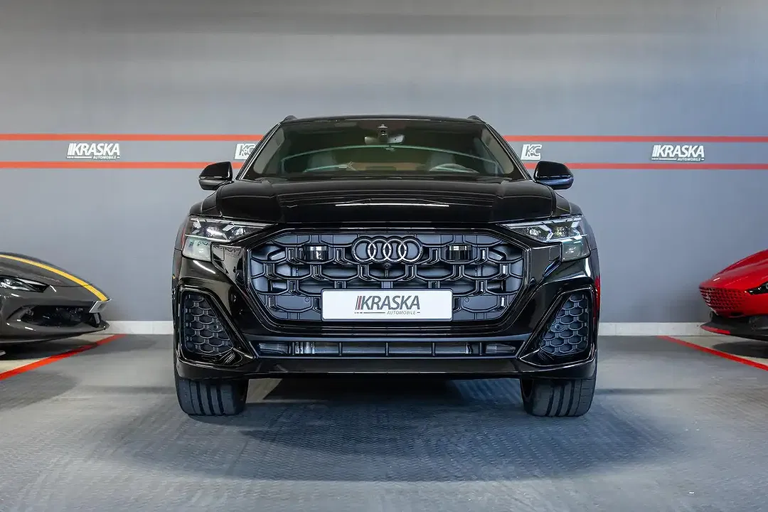 Audi Q8 - Thumbnail 4
