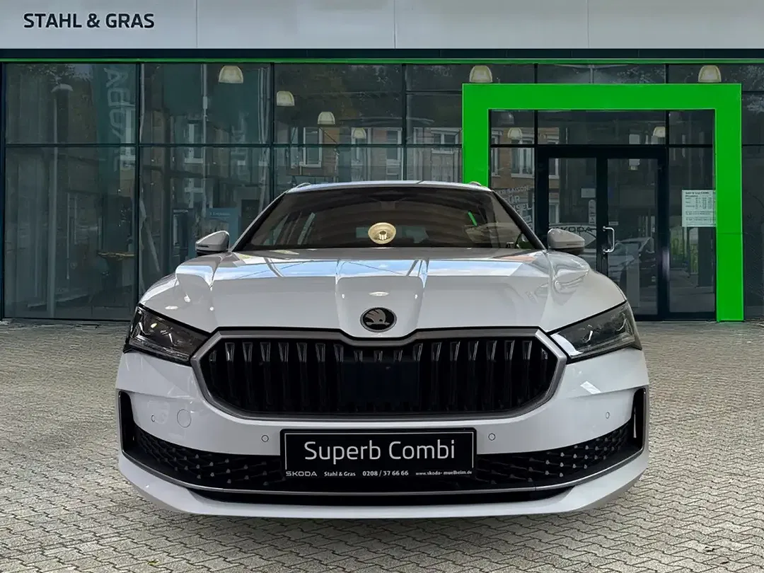 Skoda Superb - Thumbnail 2