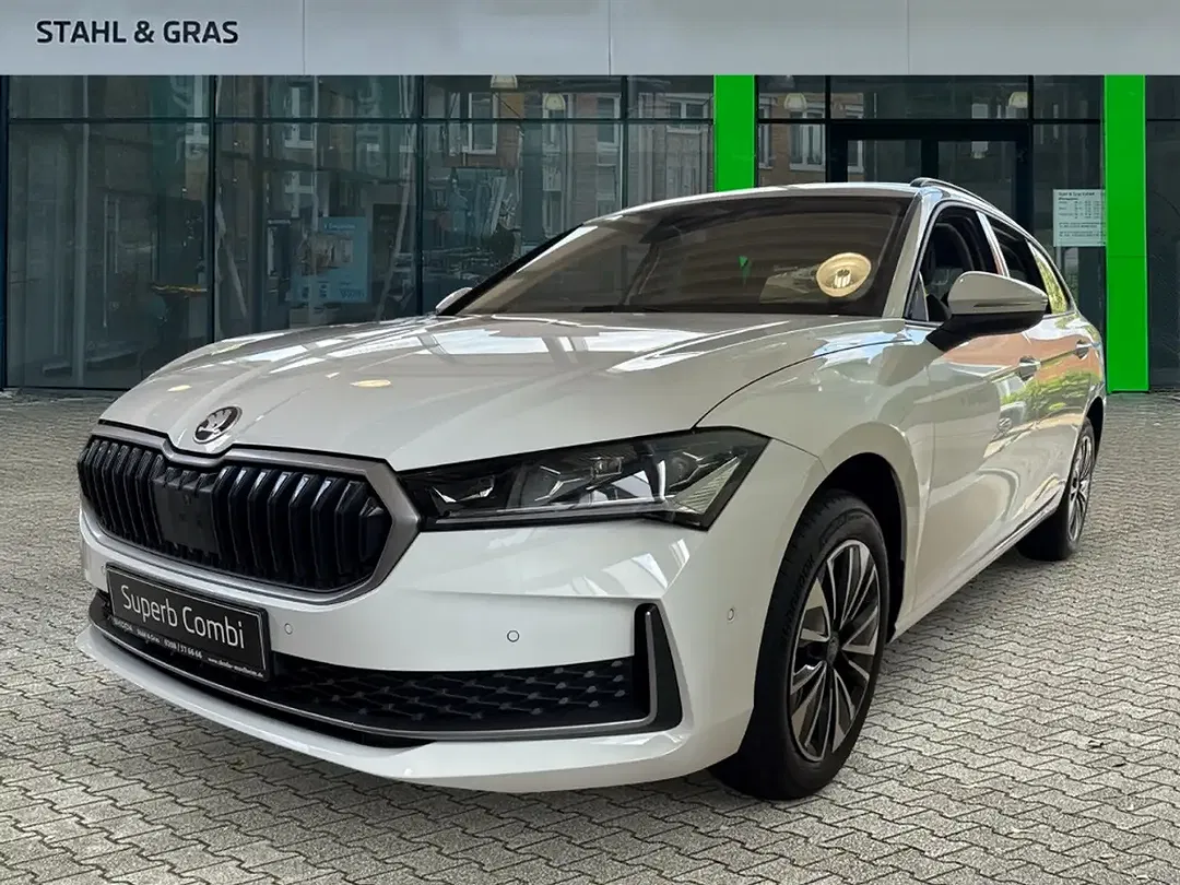 Skoda Superb - Thumbnail 3