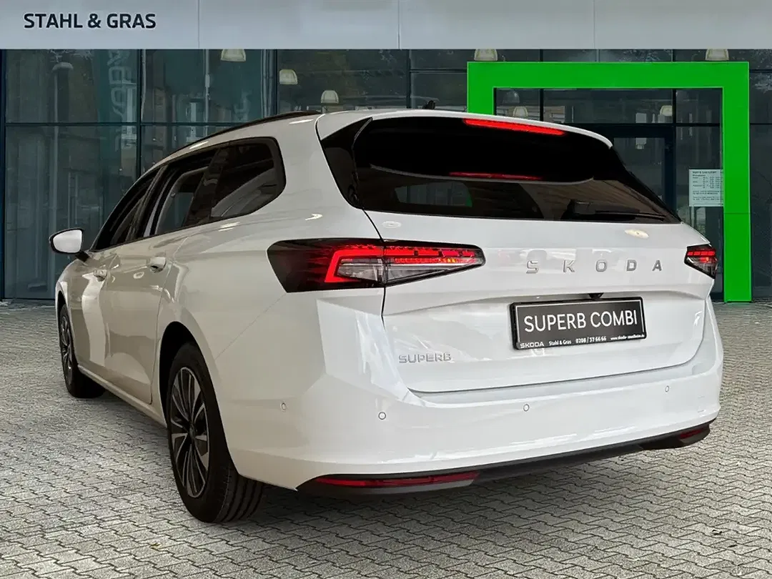 Skoda Superb - Thumbnail 4
