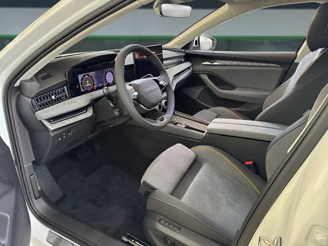 Skoda Superb - Thumbnail 8