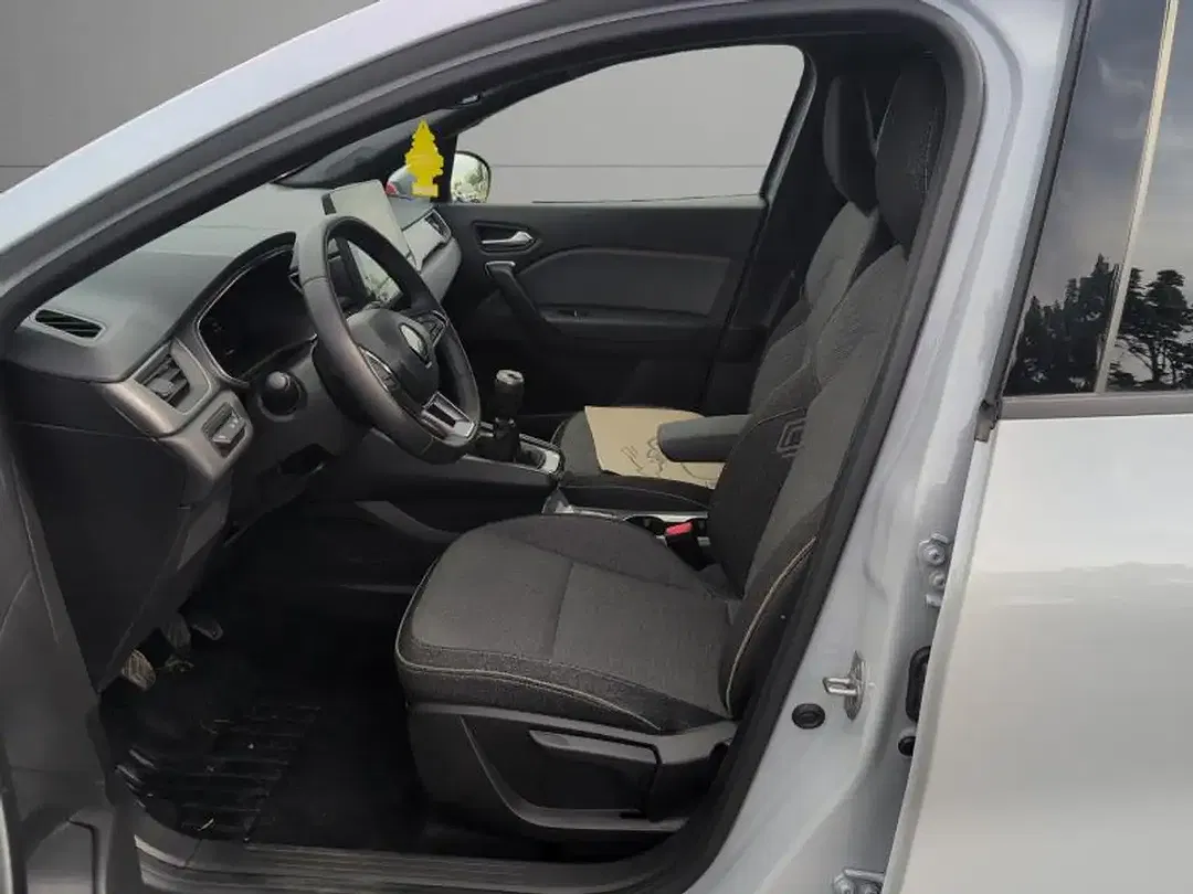 Renault Captur - Thumbnail 9