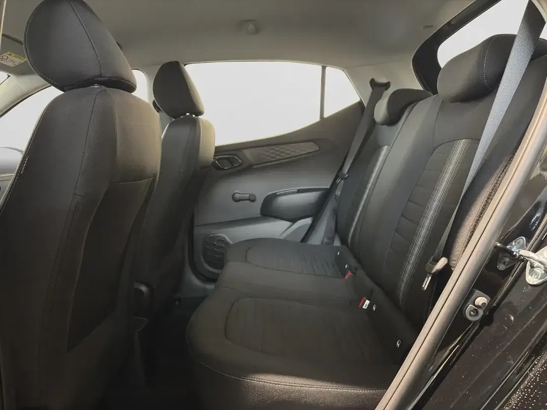 Hyundai i10 - Thumbnail 12