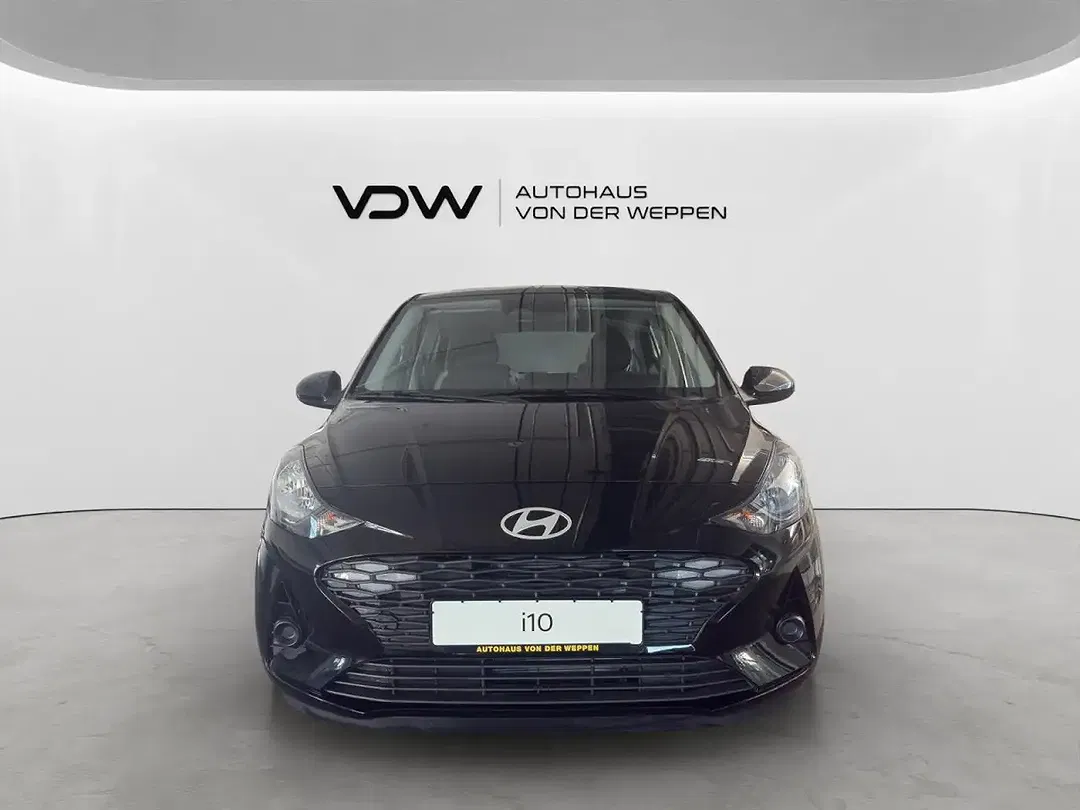 Hyundai i10 - Thumbnail 2