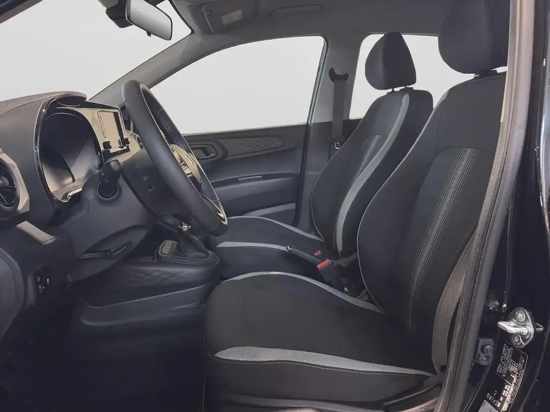 Hyundai i10 - Thumbnail 9