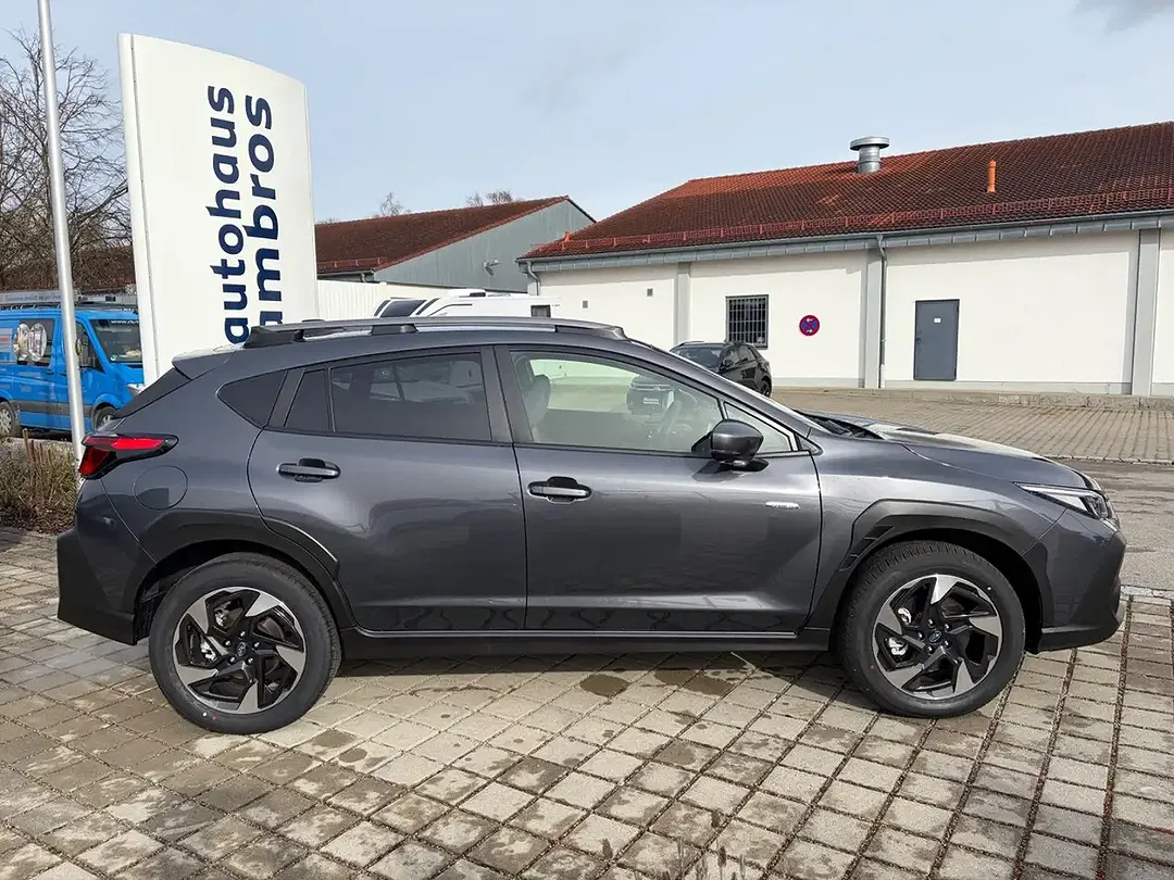 Subaru Crosstrek - Thumbnail 9