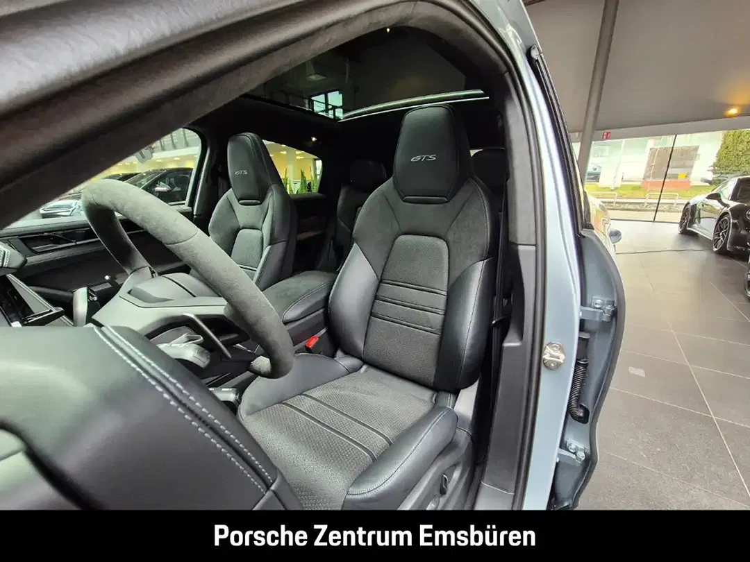 Porsche Cayenne - Thumbnail 15