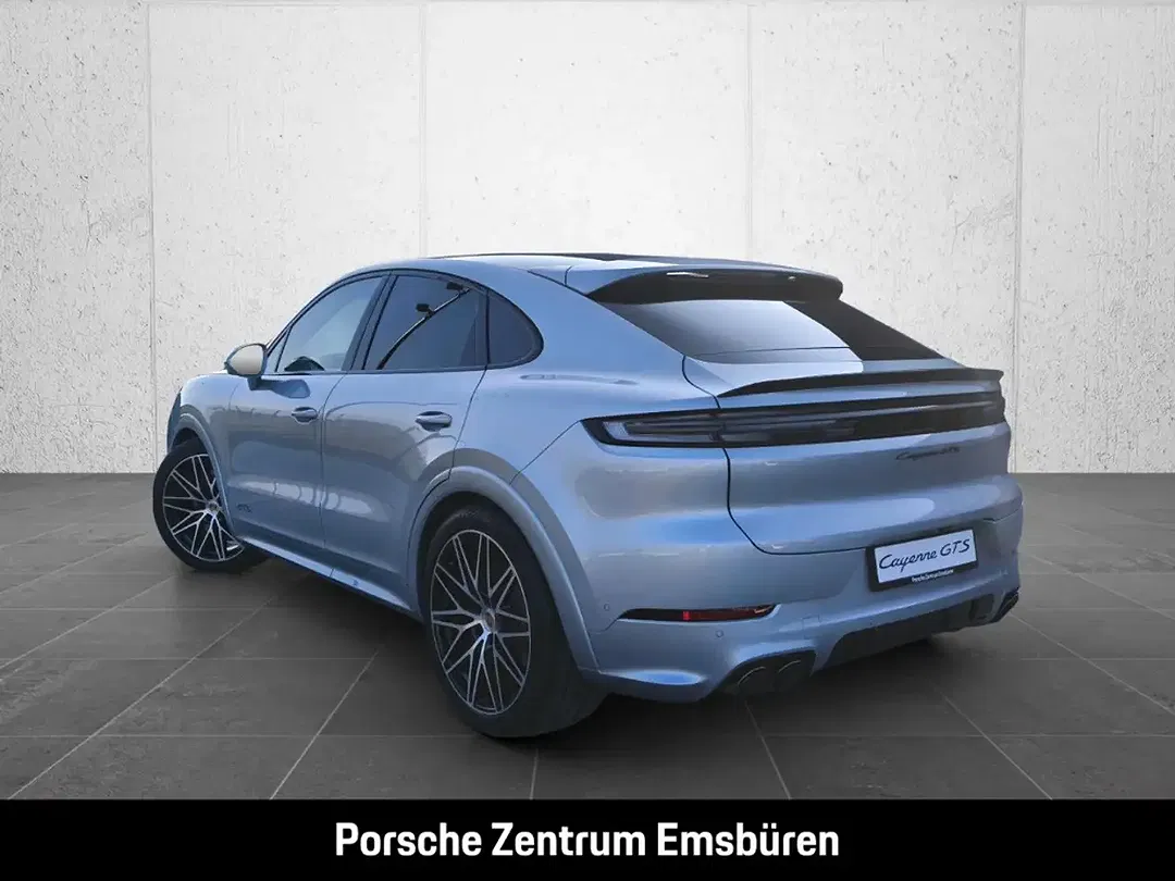 Porsche Cayenne - Thumbnail 3