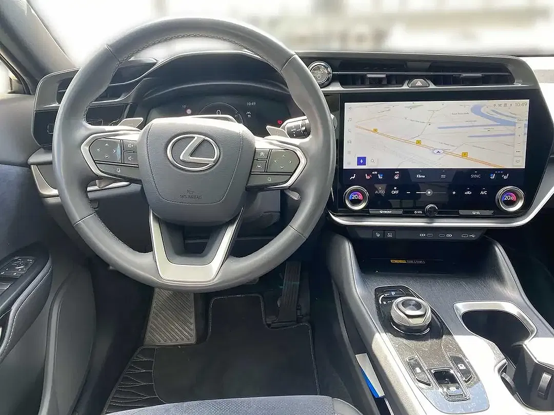 Lexus RZ - Thumbnail 10