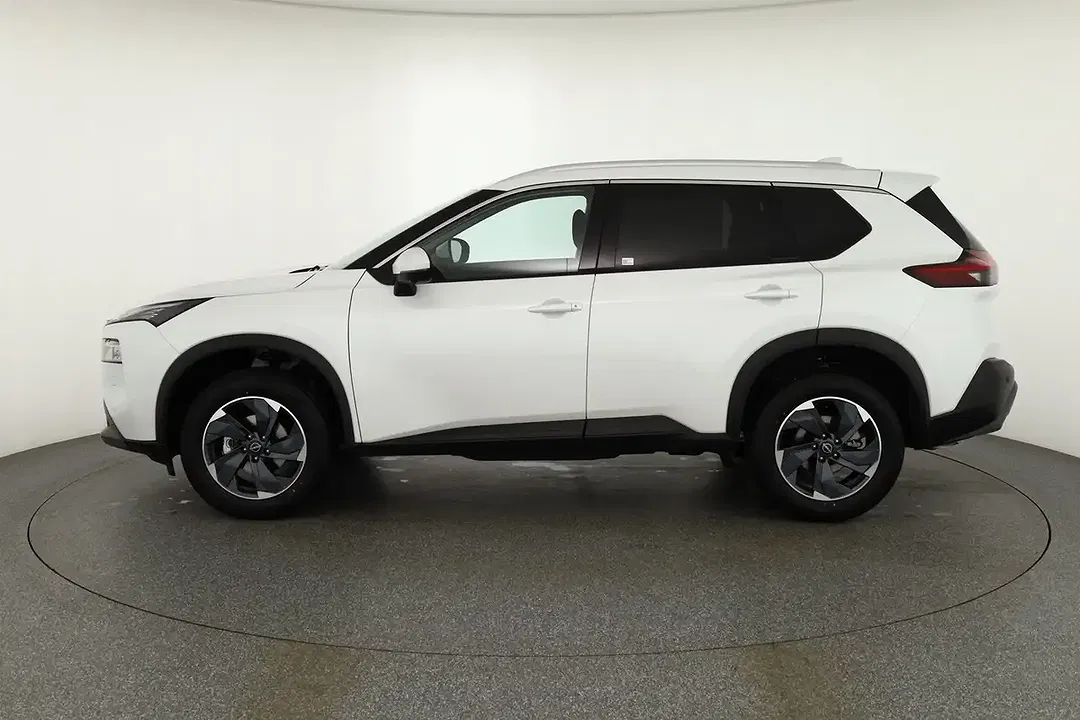 Nissan X-Trail - Thumbnail 1