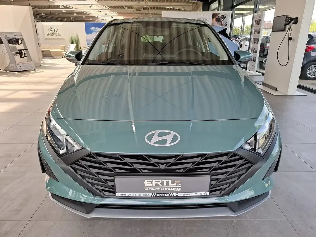Hyundai i20 - Thumbnail 3