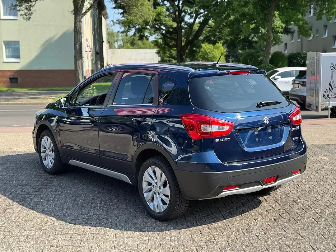 Suzuki SX4 S-Cross - Thumbnail 8