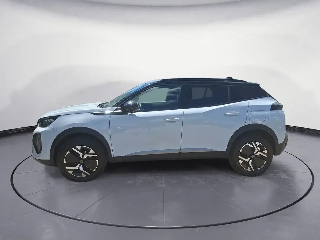 Peugeot 2008 - Thumbnail 2