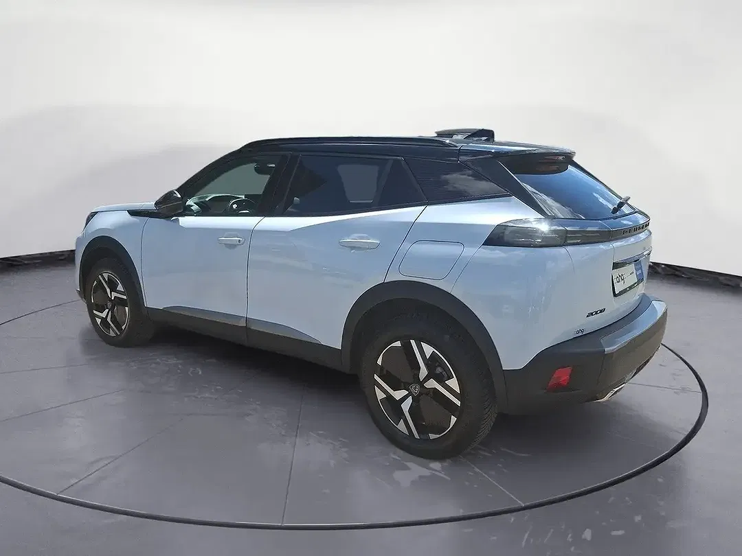 Peugeot 2008 - Thumbnail 3