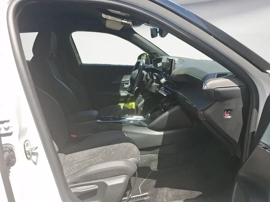 Peugeot 2008 - Thumbnail 8