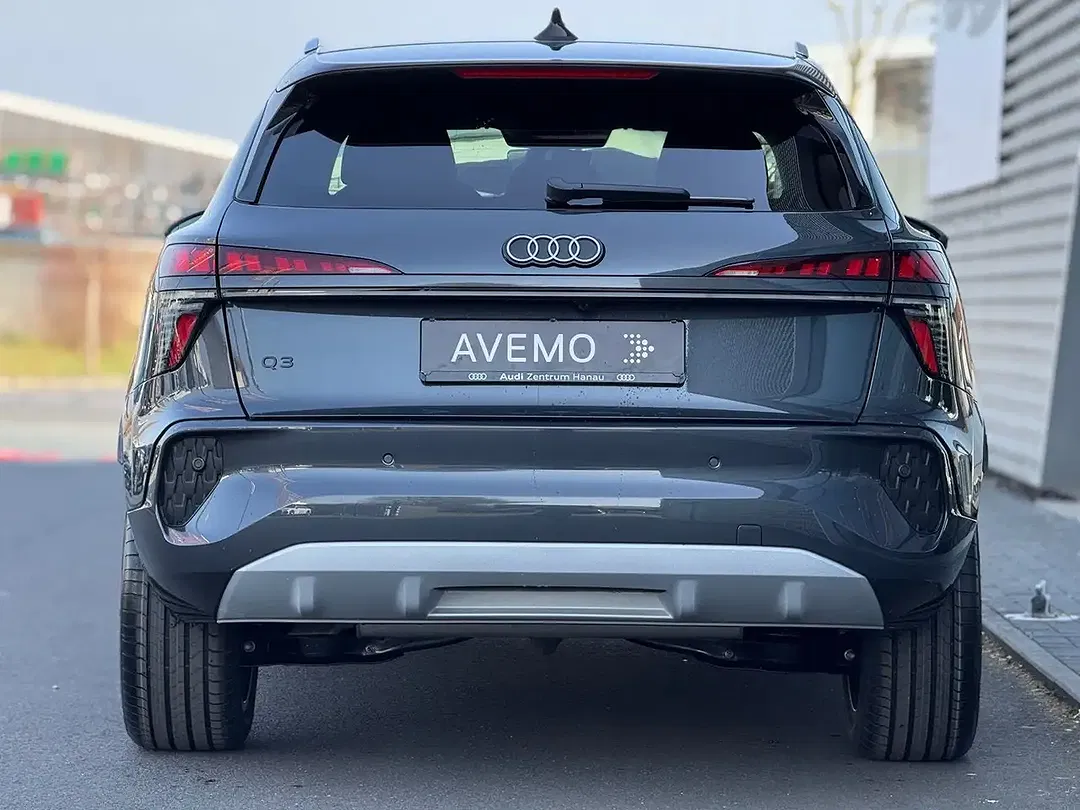 Audi Q3 - Thumbnail 4