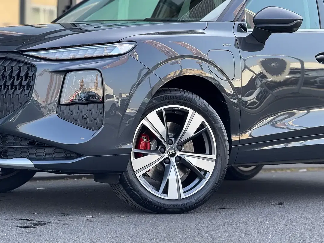 Audi Q3 - Thumbnail 6