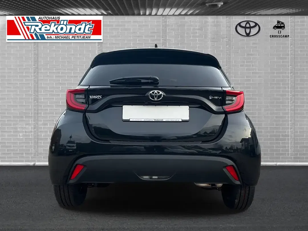 Toyota Yaris - Thumbnail 5