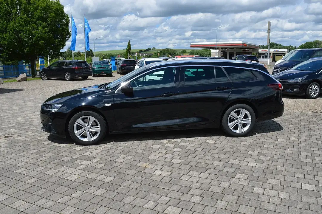 Opel Insignia - Thumbnail 2