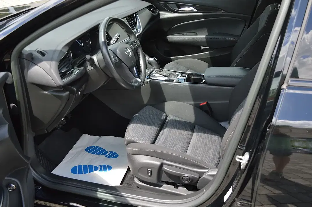 Opel Insignia - Thumbnail 5