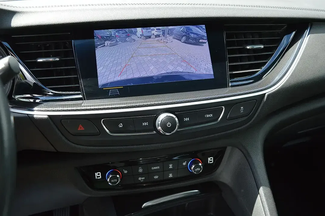 Opel Insignia - Thumbnail 9