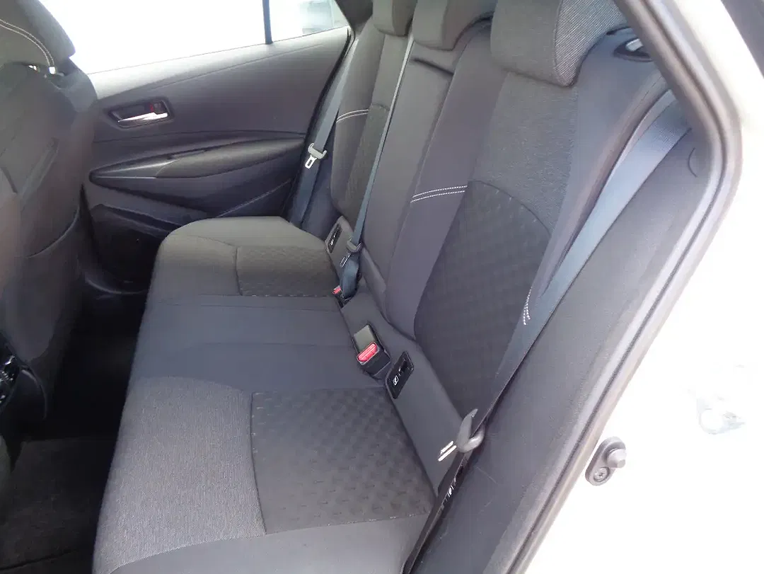 Toyota Corolla - Thumbnail 8