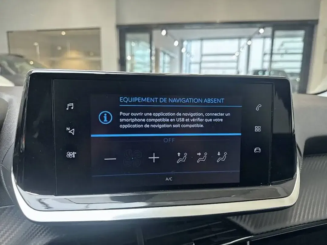 Peugeot 208 - Thumbnail 15