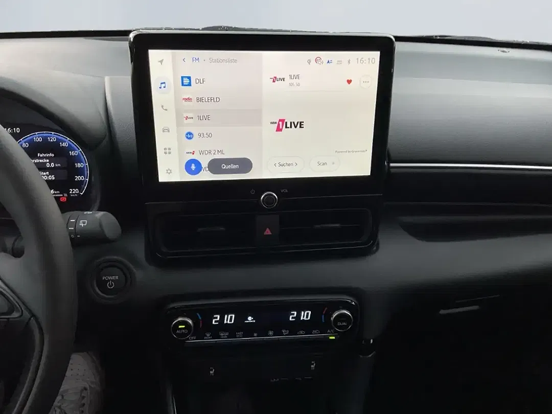 Toyota Yaris - Thumbnail 11
