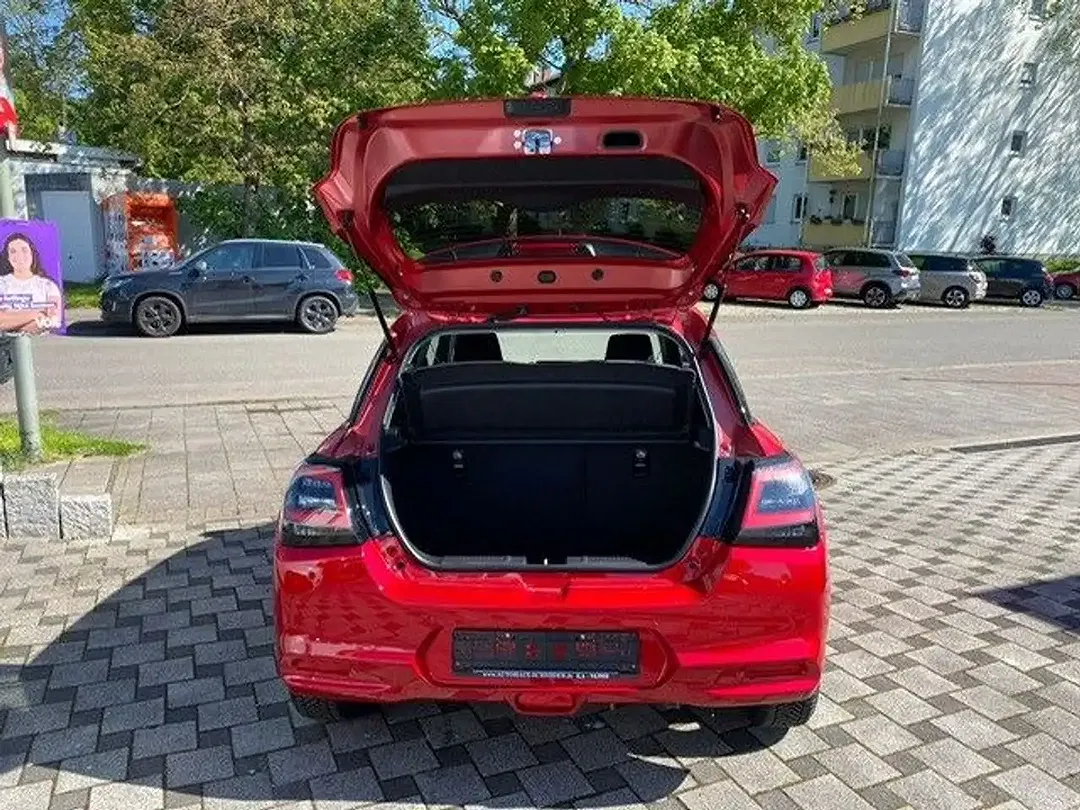 Suzuki Swift - Thumbnail 8