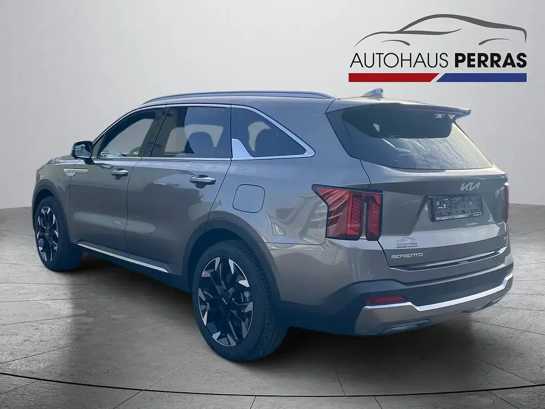 Kia Sorento - Thumbnail 4