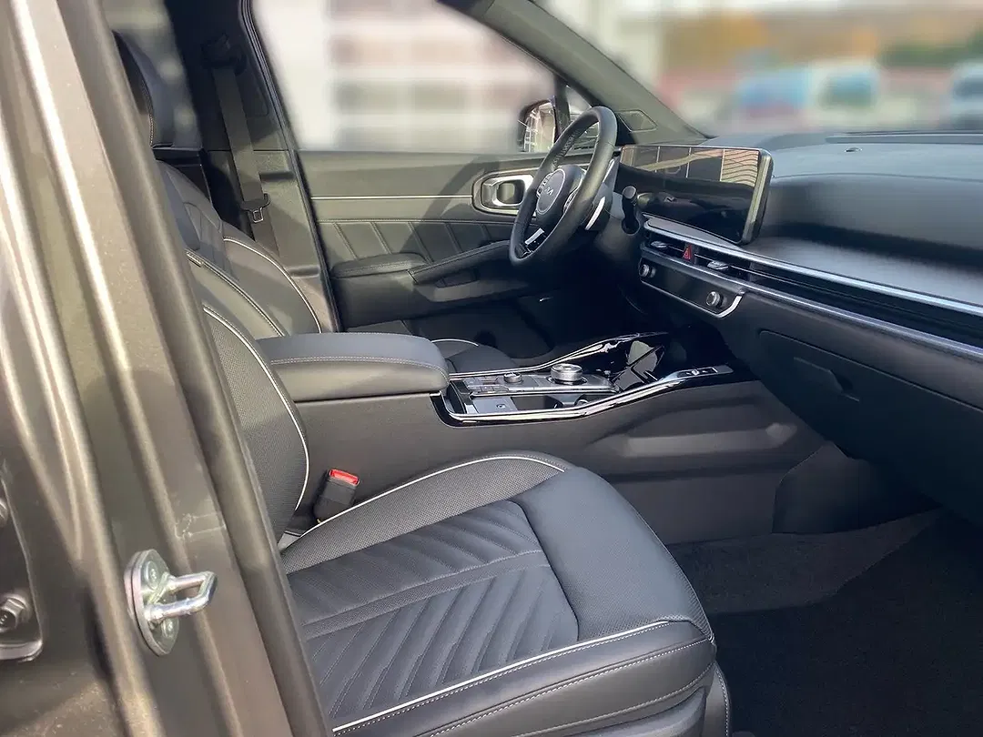 Kia Sorento - Thumbnail 9
