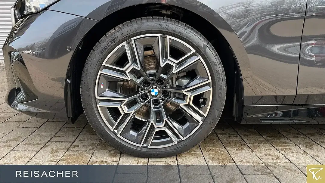 BMW 520 - Thumbnail 3