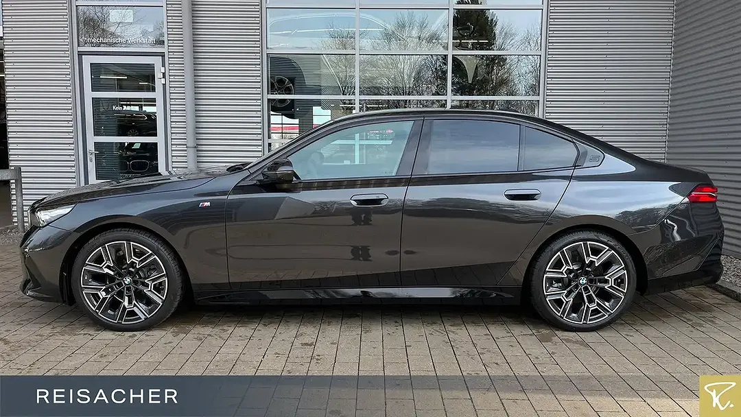 BMW 520 - Thumbnail 9